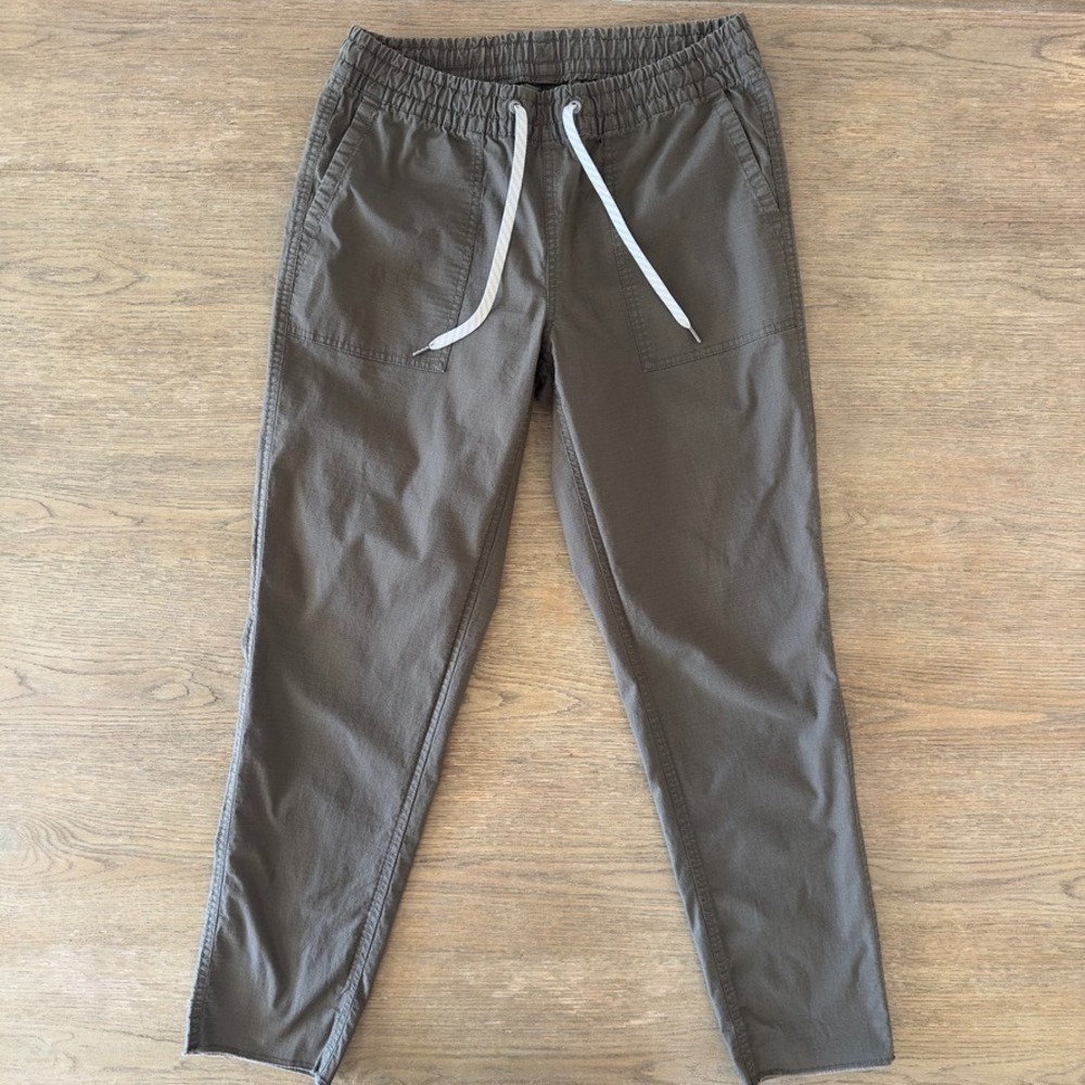 VUORI Women's Vintage Ripstop Pant-Oregano‎ Green-Raw hem-VW450-Sz XS